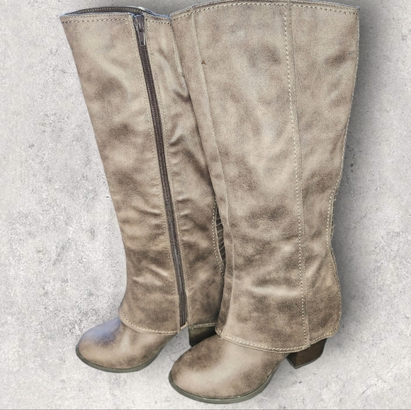 Fergalicious Brown Boots - Picture 1 of 7